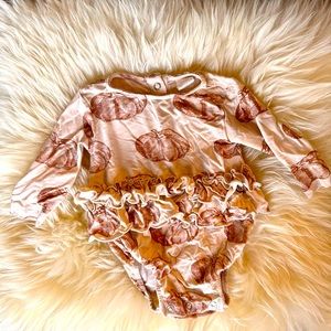 Kate Quinn Organics Pumpkin Ruffled Layette 0-3M